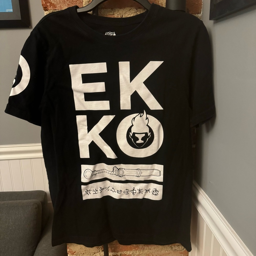 Riot Games League of Legends Official Ekko T-Shirt Black Size Medium